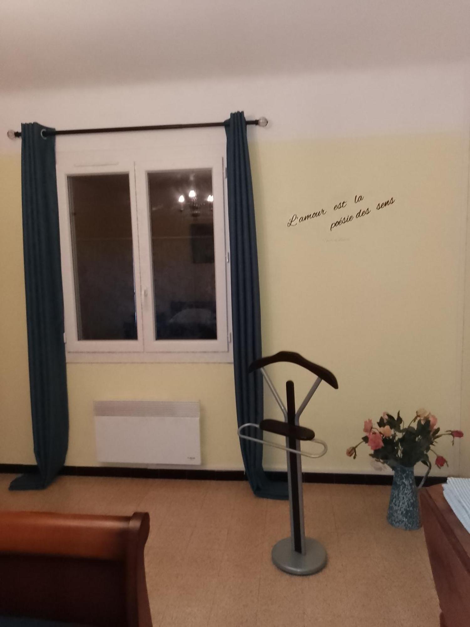 אופס Spacieuse Villa Avec Jardin A Deux Pas Du Centre מראה חיצוני תמונה